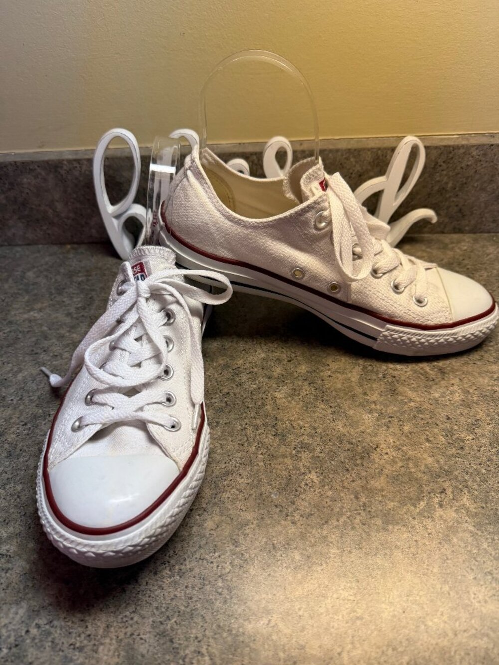Converse Unisex All Star White & Red Sneakers Tennis Shoes Size 8 Womens